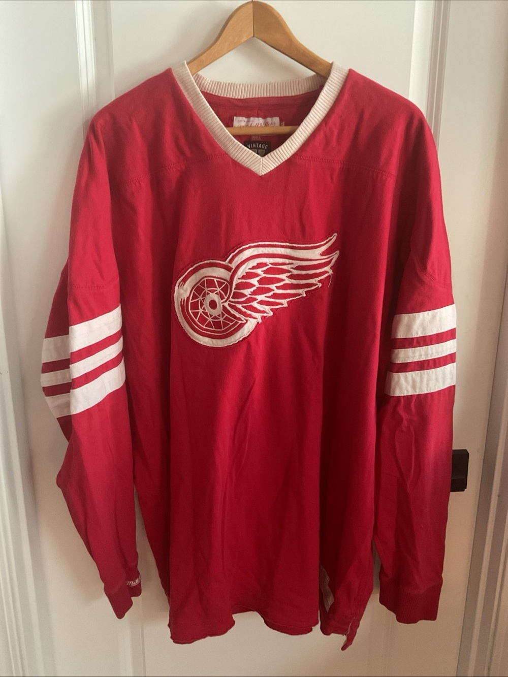Mitchell & Ness - Red Detroit Red Wings Pullover Hockey Jersey with White Trim - Picture 2 of 13